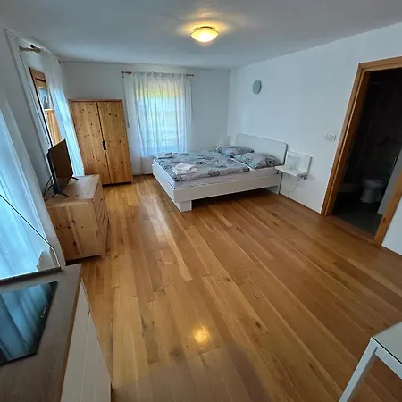 Stres-less Sunny Appartement Kobarid