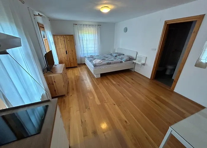 Stres-less Sunny アパート コバリード